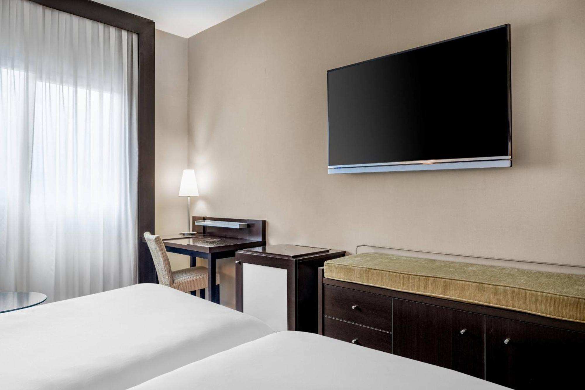 Ac Hotel Oviedo Forum By Marriott Eksteriør billede